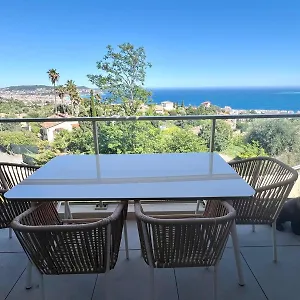 https://panoramic-sea-view-appartment.fr-provencehotel.com